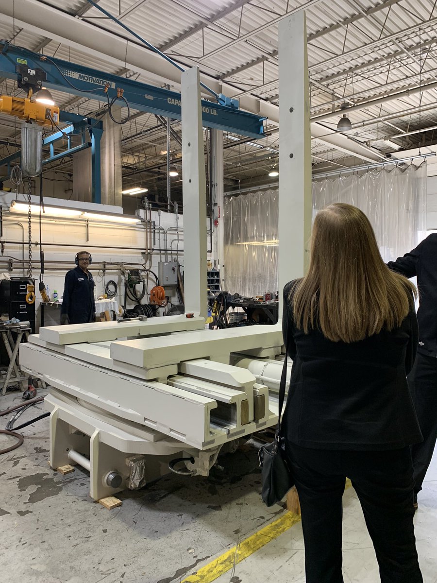 HaltonLift's tweet photo. Thank you to our partners at @CascadeCorp for the Hospitality.  What a cool place and fantastic facility. 

#cascadeattachments #HLT #forkliftattachment #forkliftsale #forkliftservice #forkliftrentals #forkliftrepair #forkliftrepairservice #forkliftparts #forklift https://t.co/dvEWQ6QUzD