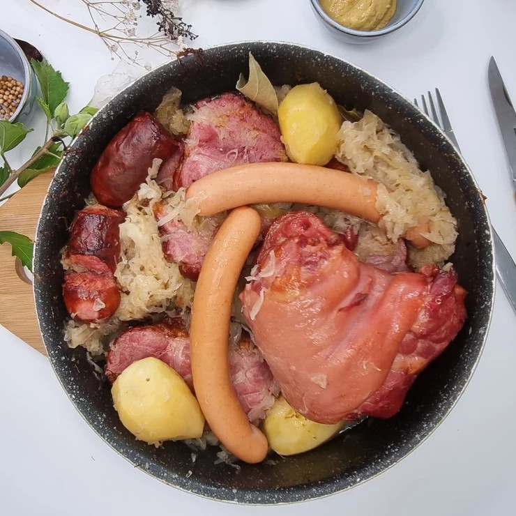 TopAchat's tweet photo. #CMOff
22h ! Il est temps pour moi de partir en WE (et oui, j'ai prévu une p'tite choucroute, tu sauras tout ! :D)
Bon week-end à lundi ! https://t.co/kajxwW6iNd