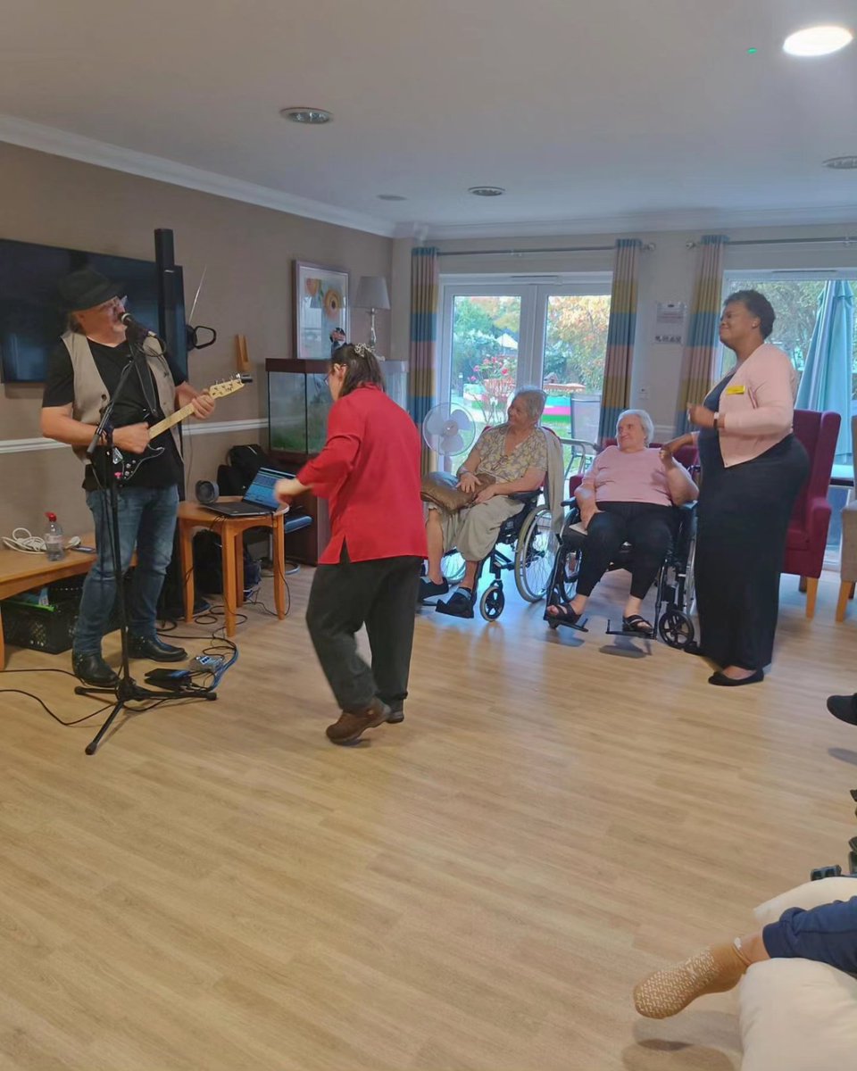 futurecaregroup's tweet photo. 🎤🍁 Acacia #Care Centre residents had a joyous sing-along with Rob, our cherished entertainer. Familiar tunes warmed hearts on this autumn day, sparking memories and leaving everyone with happy smiles. 🍂🎶 #CareHomeJoy #SingAlongFun #AutumnMelodies https://t.co/VX9pBnaMkR