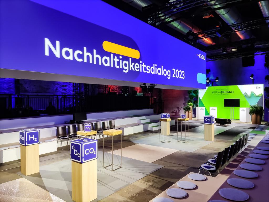 greiff_joachim's tweet photo. EnBW Nachhaltigkeitsdialog 2023 in Stuttgart - der Countdown läuft.

Denkanstöße. Dialog. Durchstarten!

Entschlossen durchstarten zur Dekarbonisierung.

#enbw #stuttgart #nachhaltigkeit #energiewende #klimaschutz #innovation #EnBWNachhaltigkeitsdialog https://t.co/48W9m0R7Sd
