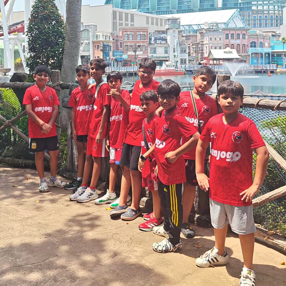 BBFSchools's tweet photo. Singa Cup 2023 diaries! 🤩
A trip to overseas also means you do some touristy things! Our players enjoying each other's company by indulging in new culture 🙌🏽
#BBFSYes #SingaCup #IndianFootball https://t.co/E7wwyufcrj