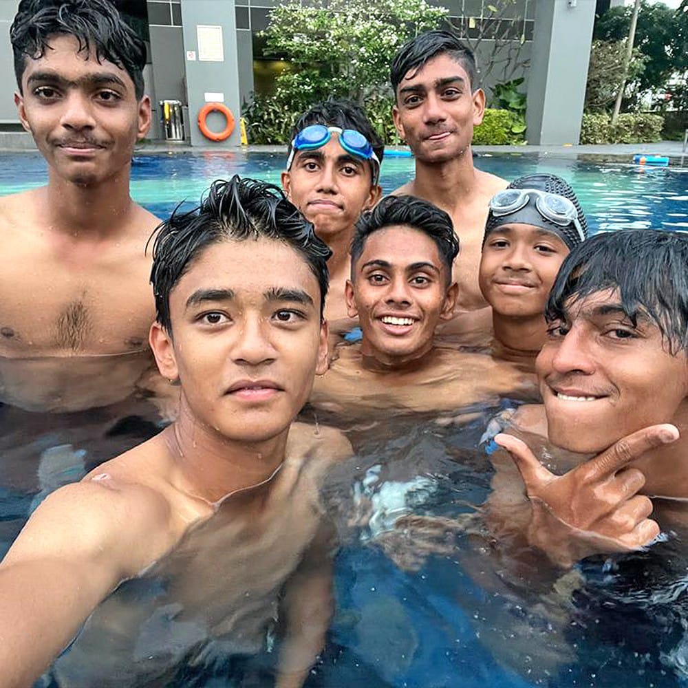 BBFSchools's tweet photo. Singa Cup 2023 diaries! 🤩
A trip to overseas also means you do some touristy things! Our players enjoying each other's company by indulging in new culture 🙌🏽
#BBFSYes #SingaCup #IndianFootball https://t.co/E7wwyufcrj