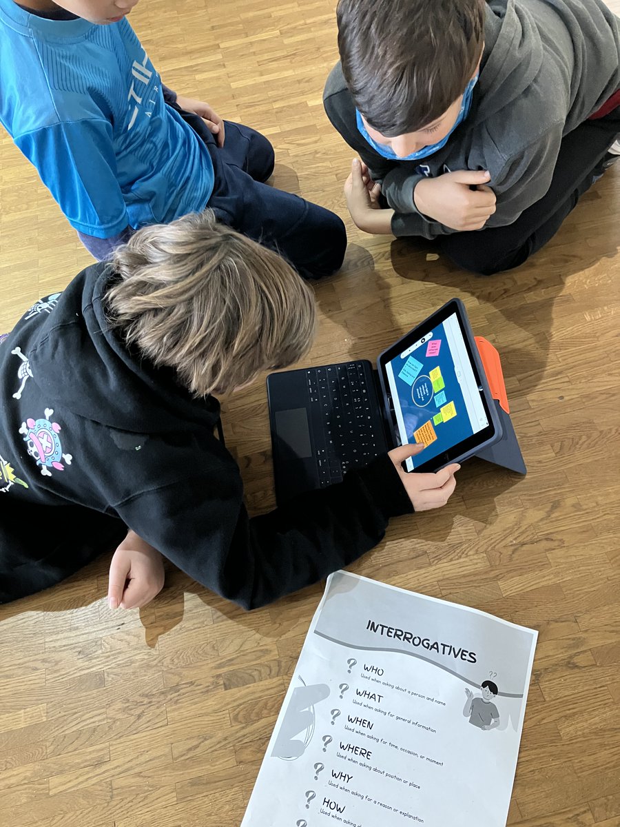 Student driven inquiry begins with generating student questions. Grade 5 students at CIS joined as a community to pose questions for their new unit of inquiry into #light and #heat. A jam board is perfect to document their thinking.
 #pypteachers #ibpyp #pypschool