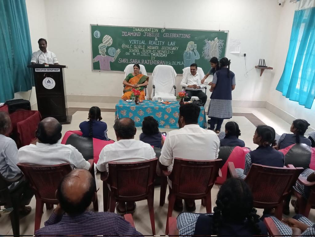 rajendran_saba's tweet photo. துவக்கி வைத்த அறிமுகப்படுத்தி போது. உடன் கல்வித்துறை செயலர் திரு. நாகராஜன் , தலைமை ஆசிரியர், ஆசிரியர் பெருமக்கள், நெய்வேலி நகர கழக செயலாளர் மற்றும் பகுதி கழக அணி அமைப்பாளர்கள். 
#VR #VRLab #NLC https://t.co/wxtnTt9rVb