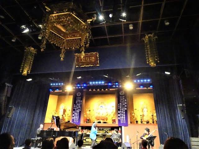 バンドネオン&ギターDuoタンゴ・グレリオ (@tangogrelio) on Twitter photo <a href="/cultura_tango/">Cultura Del Tango</a> Ariel Pirotti y Roberto Sugiura actuaron en un templo de Japón hace cuatro años. <a href="/cultura_tango/">Cultura Del Tango</a> Ariel Pirotti y Roberto Sugiura actuaron en un templo de Japón hace cuatro años.