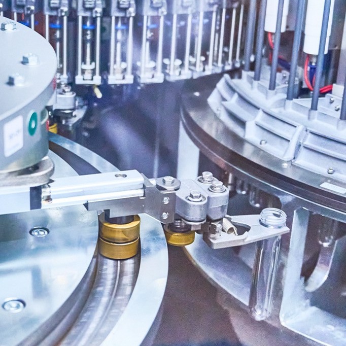 KronesAG's tweet photo. #Contiform is here to bring efficiency to your operations!π€ This stretch blow moulding machine is designed to exceed all expectations when it comes to compressed air and energy consumption. Plus, its modular design allows for customizability. #Krones #Krones AG #GermanBlingBling https://t.co/GXXGuBZG5J