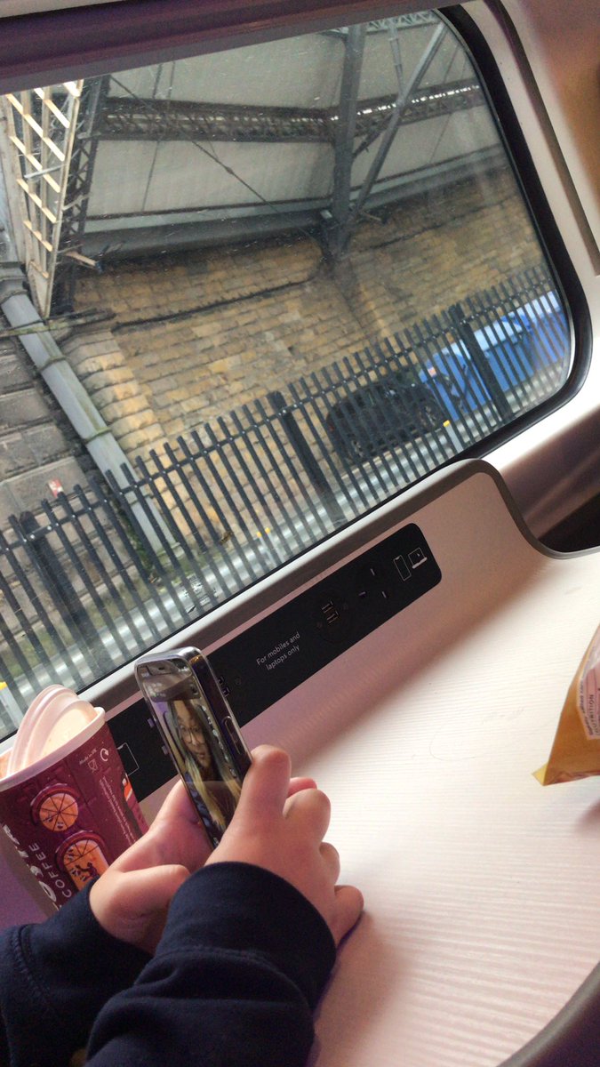 On our way to the 2023 annual House of Commons event, can’t wait to hear many amazing speeches surrounding our  FoodForLearning campaign ! 
See you soon 😃
@YouthFocusNW <a href="/bycLIVE/">British Youth Council</a>  #UKYPHoC #byc2023