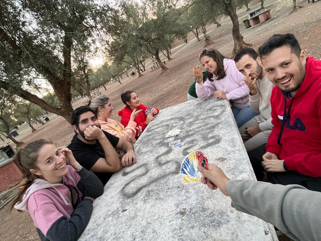 JSMMalaga's tweet photo. La departamento de #Juventud Sorda de la @SFSordosMalaga organiza un reencuentro donde los jovenes comparten información y participan en diversas actividades para poner en común sus necesidades. https://t.co/85YqpCSXm5