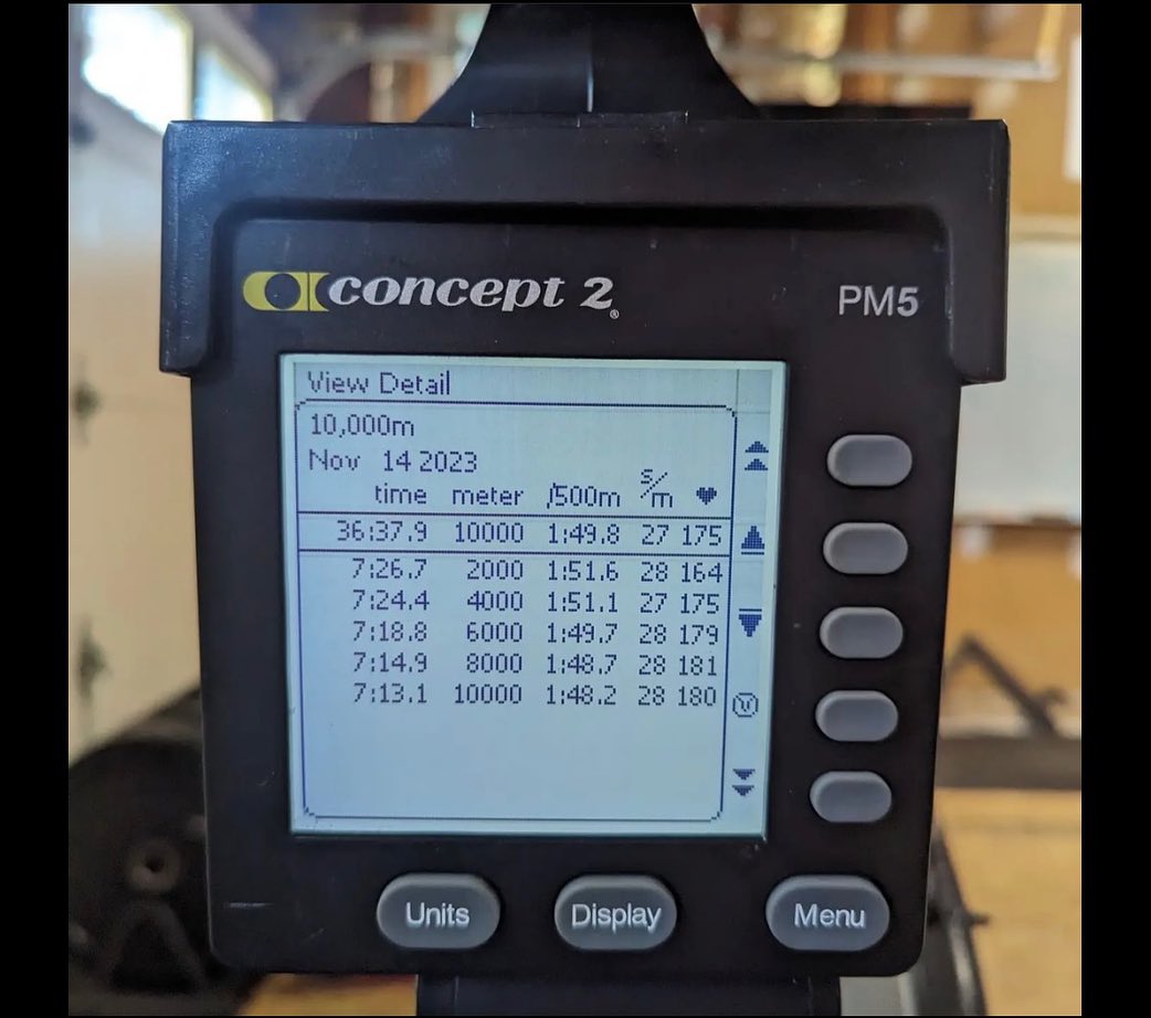 Concept2Espana's tweet image. 💥NUEVO RÉCORD DEL MUNDO💥
Elizabeth Gilmore (@eltgilmore) ha celebrado su 40 cumpleaños llevándose el Récord del Mundo de 10.000m en 40-49 años… ¡con un parcial de 1:49,8/500m! 
¡Feliz cumpleaños y enhorabuena!
#RécordDelMundo #RowErg #Concept2
#VermontC2 #Concept2España