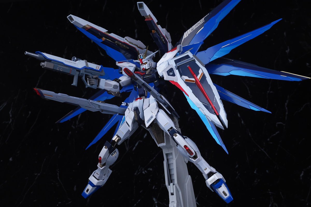 METAL BUILD フリーダムガンダム CONCEPT 2 SNOW SPARKLE Ver