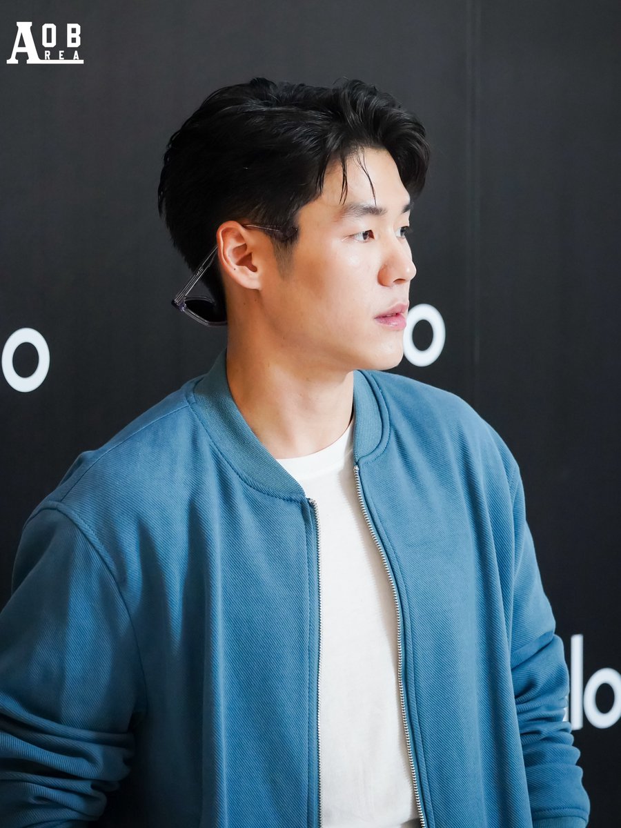 Aobarea's tweet photo. ไม่เจอกันนานเลยค่าาา

#aobobstoab26 
#aloThailand https://t.co/348tKRfdjo