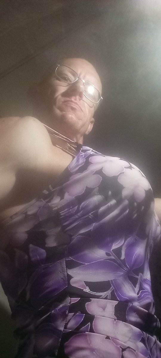 Cody12912670's tweet photo. Tell me what you think and what would you want to do to me by force https://t.co/jkGpatIvQC