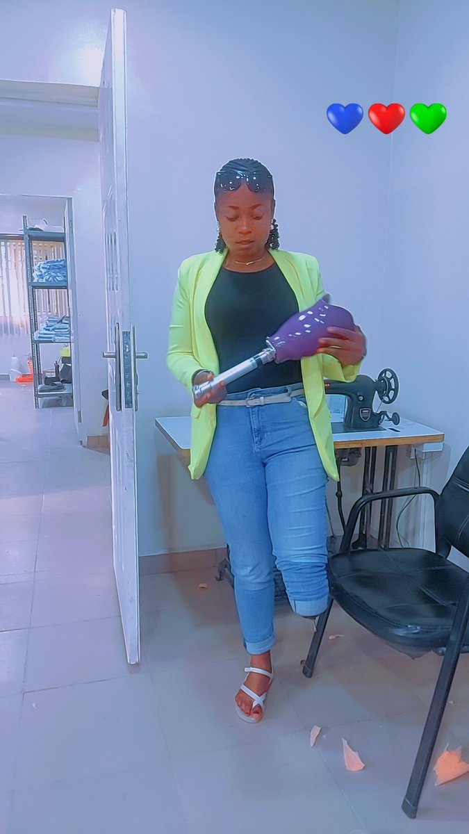A day in the life of an amputee 
# beingaver
#amputeelife 
#amputeemodel 
#amputeebaker
@Moolasheni 
<a href="/WunmiObe/">Wunmi (T.W.O) Obe</a> 
<a href="/BigMan_Xander/">Xander world❤</a>