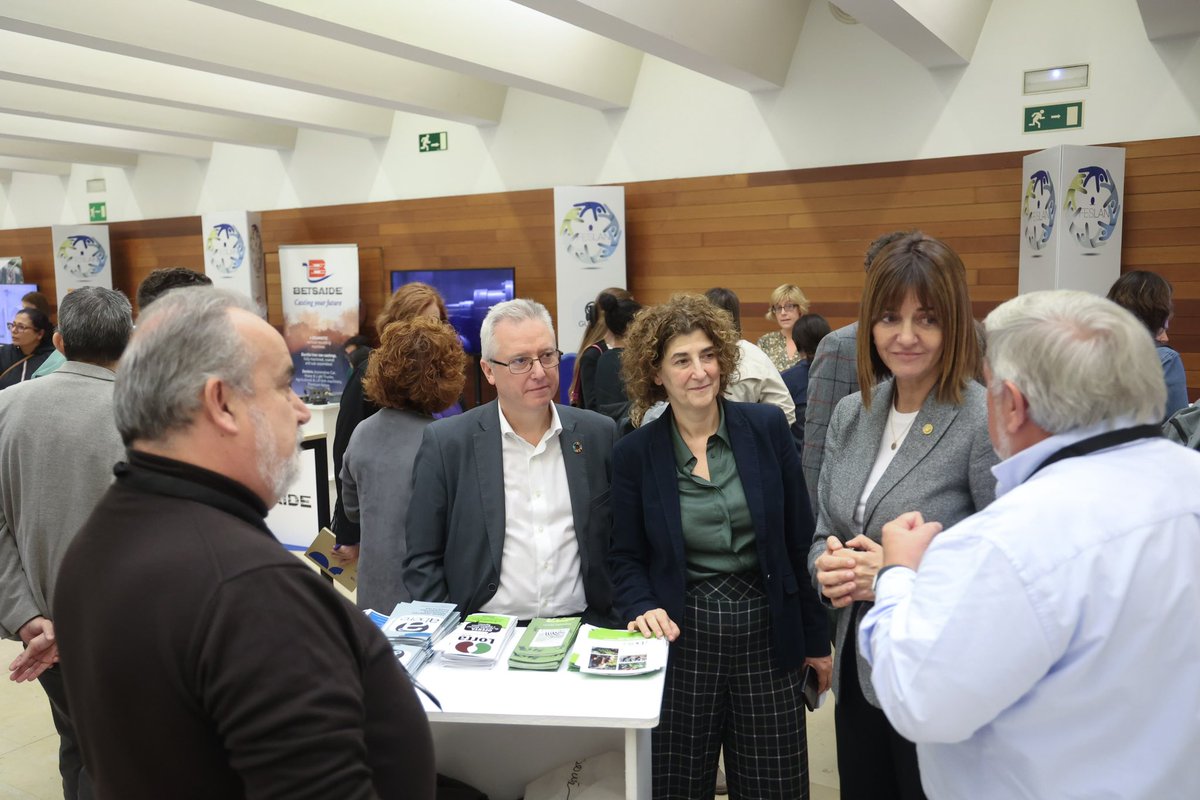 asensioji's tweet photo. Inauguramos #Feslan23, la 1ª Feria de #Empleo y Congreso de la #Economía Social, con cerca de 1500 participantes, y una oferta de 400 empleos de más de 50 empresas, que tiene lugar entre hoy y mañana en el @KursaalDonostia.
#DSSEconimíaSocial https://t.co/qxOGxqvGda