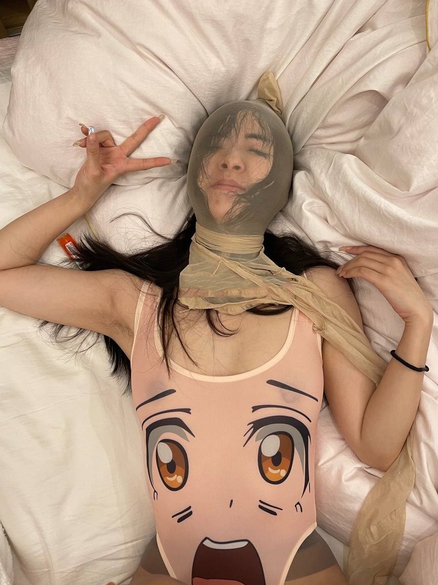 三号女神婊母狗的堕落调教
穿了一天的丝袜套在母狗头上
彻底击碎母狗的羞耻心，带着口枷，给主人好好伺候

完整版在https://t.co/MuAYjaNlWq https://t.co/a52yRKpUuj
