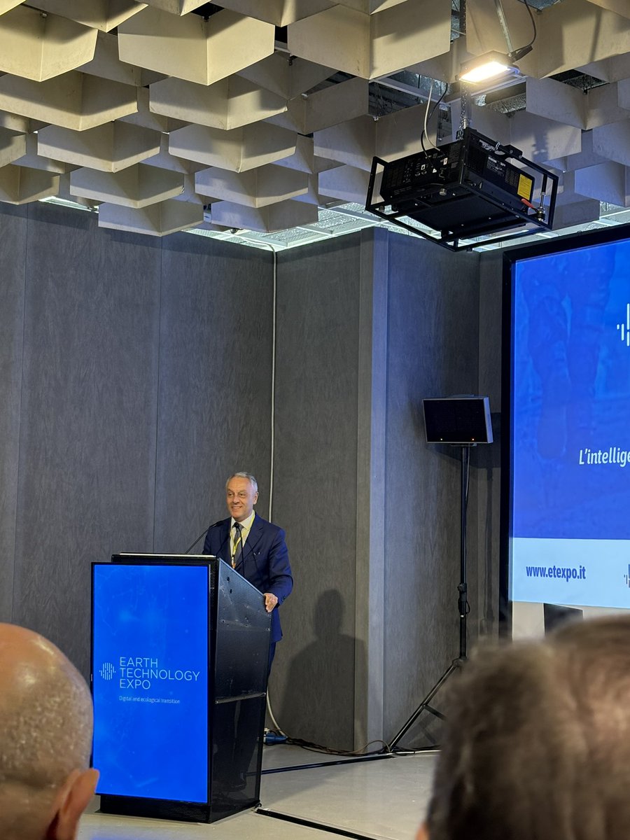 expo_technology's tweet photo. 🗣️”Le nostre torri sono un hub tecnologico e strumento importante per il monitoraggio del territorio. 
🗼Sono sempre più vicine ai territori e alleate delle comunità” 
@supermik14 @INWIT_Official https://t.co/1enUts8TMm
