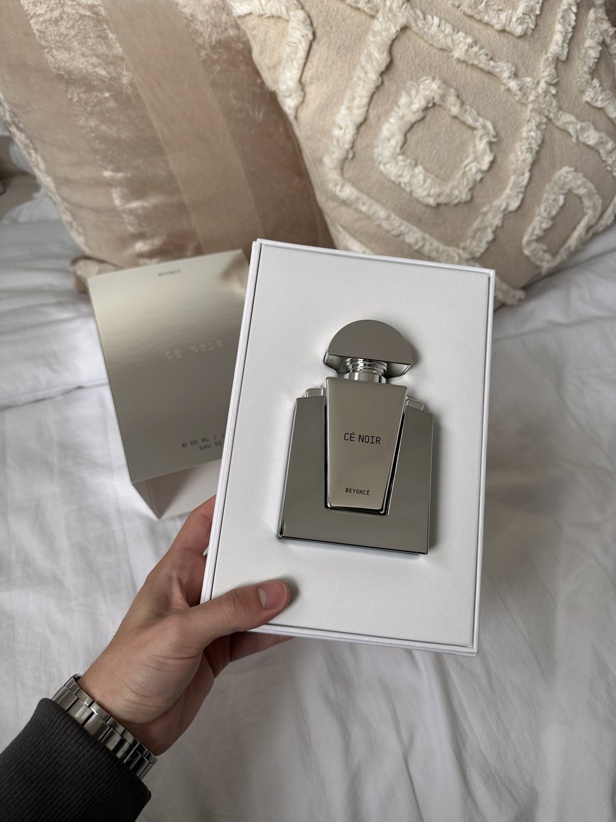 ★ SK 𐚁 tweet media