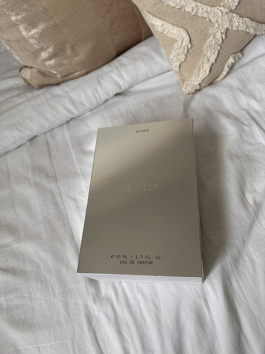 ★ SK 𐚁 tweet media