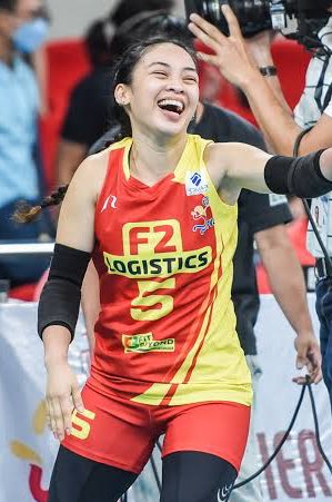 ANIM0LaSalle's tweet photo. I will not accept any Slanders against these three Ladies. Sila yung bumubuhat sa F2 in today's match. Hugs for these three for showing and giving us all a Wonderful Fight 🔥💛🚚 https://t.co/OIAQ1zbqEg