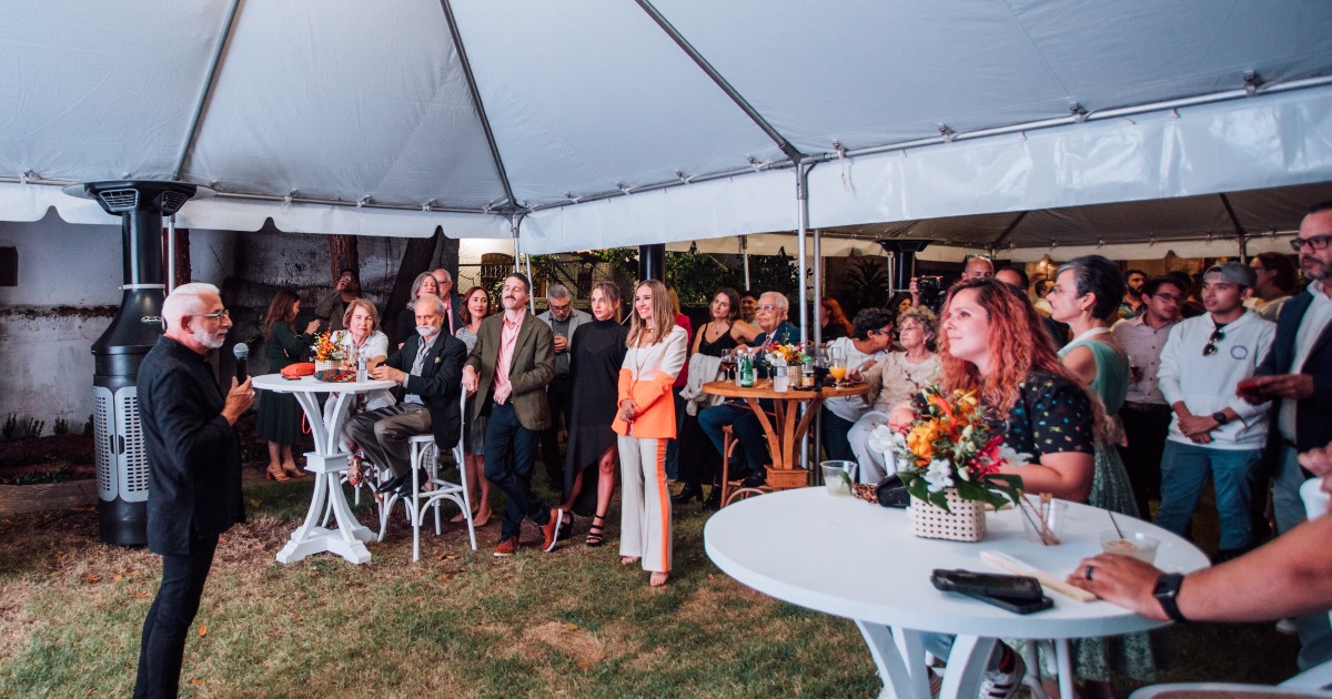 piloto151's tweet photo. It's been a year! 🙌 

Can you believe it? It's already been a whole year since we inaugurated Piloto 151 Miramar at the historic property known as Casa Grande. Time flies when you are having fun. 🎉 

Gracias @AeroNetPR por los pleneros (&amp; the top notch internet)! 👏 https://t.co/CjMmx4hH0A