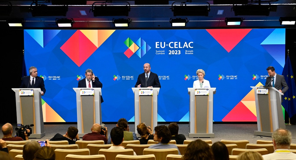 🌍 | The EU-Mercosur Deal Is About More Than Trade Having long neglected Latin America, the EU seeks to bolster ties with the region. The Association Agreement with Mercosur provides an opportunity to redefine that relationship. Read @gustavogmuller 👉 carnegieeurope.eu/p-91029