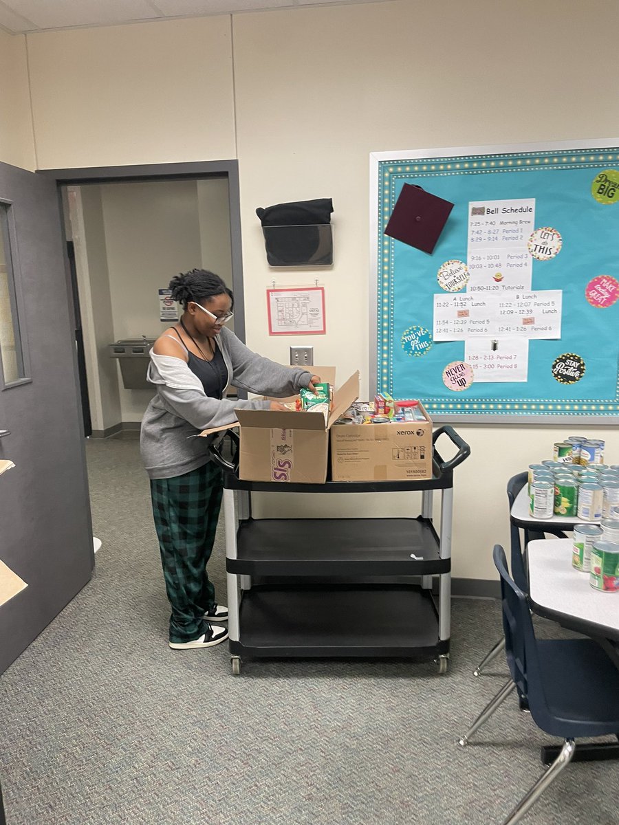 We are a small school, but we have a HUGE heart!!! Our annual <a href="/VistasHSProgram/">Vistas HS Program</a> food drive was a true success this year, thanks to the generosity of our students and staff!!! 
❤️❤️❤️ <a href="/KleinISD/">Klein ISD</a> 
#Vikingspirit