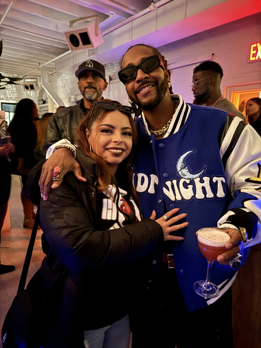 Kiaralizmusic's tweet image. #Omarion 🔥 initimate listening party for fullcirclesonicbook2 in NYC. Definitely a no skip album every song was dope. Grateful to be invited to share an experience like this. Always an inspiration to my life 🐐 originals fan for life ya dig! Ya’ll make sure to get the album💙