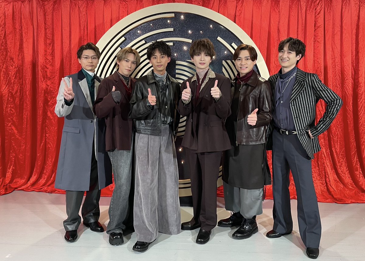 KMF2_0810MENT's tweet photo. #ベストヒット歌謡祭 📡✨

キスマイの新曲「HEARTBREAKER」
初披露でした🎙

ご覧いただいた皆さん
ありがとうございました❕

2024.01.03 RELEASE
「HEARTBREAKER / C’monova」
💿https://t.co/7mDpW7DhFW

引き続きベストヒット歌謡祭をお楽しみください🔥

#あらたな魅力へ
#HEARTBREAKER_Cmonova https://t.co/oiupRHNKaP