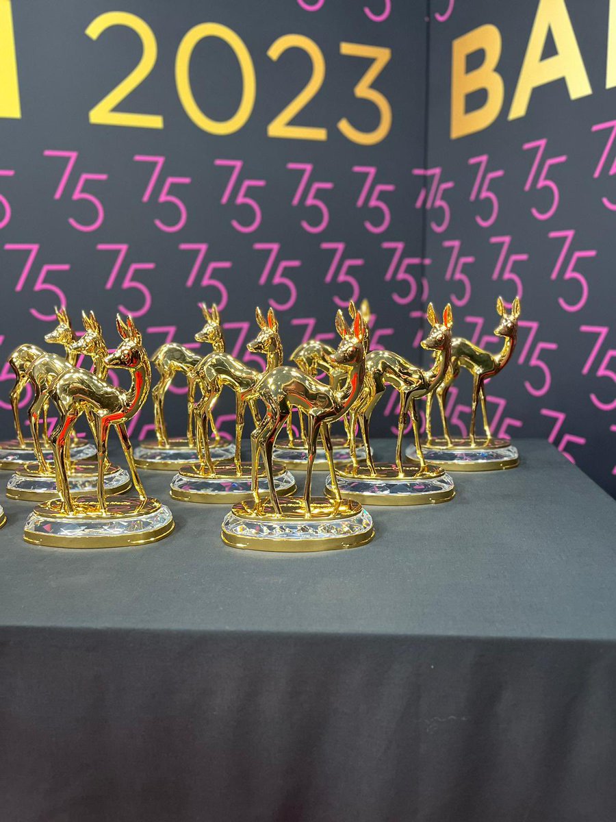 Das Reh-Rudel steht bereit und glänzt feierlich zum 75. Jubiläum der <a href="/bambi/">Bambi</a> Verleihung 🦌✨Heute Abend vergeben wir Deutschlands wichtigsten Medienpreis an herausragende Persönlichkeiten in Film, Musik und Gesellschaft - seid live dabei um 20:15 Uhr auf <a href="/sat1/">SAT.1</a>! #Bambi