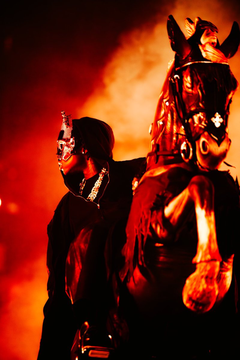 Amzino_06's tweet image. Rema Live at the O2 Arena (2023) part 2 🦇 shot by me 📸 @heisrema #O2Arena #remao2