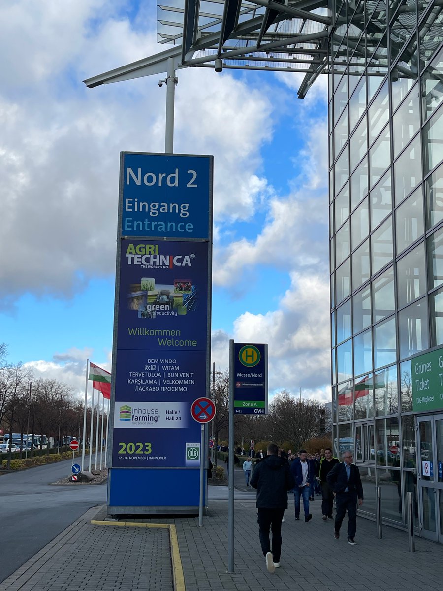 Elliott_R_H's tweet photo. Arrived in Hannover for @AGRITECHNICA for a few days. Quite a show! #firsttriptoeurope https://t.co/177Yukaqjt