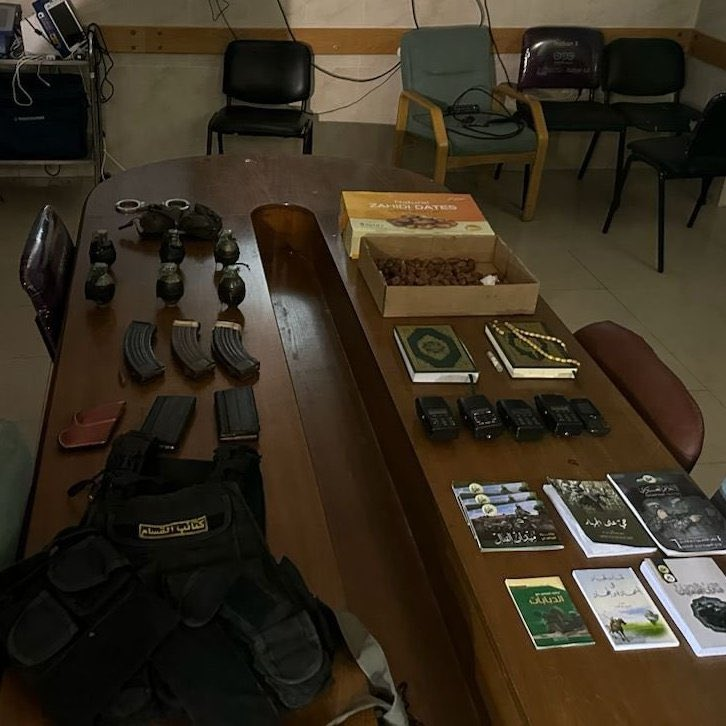QudsNen's tweet photo. Footage published by the IOF, claims it's an alleged hideout in #AlShifaHospital.

 An interesting observation on the dates made by Zahididates, this particular variety is cultivated in the Coachella Valley, California, United States.

#Gaza #Israel https://t.co/FTePhisk9S