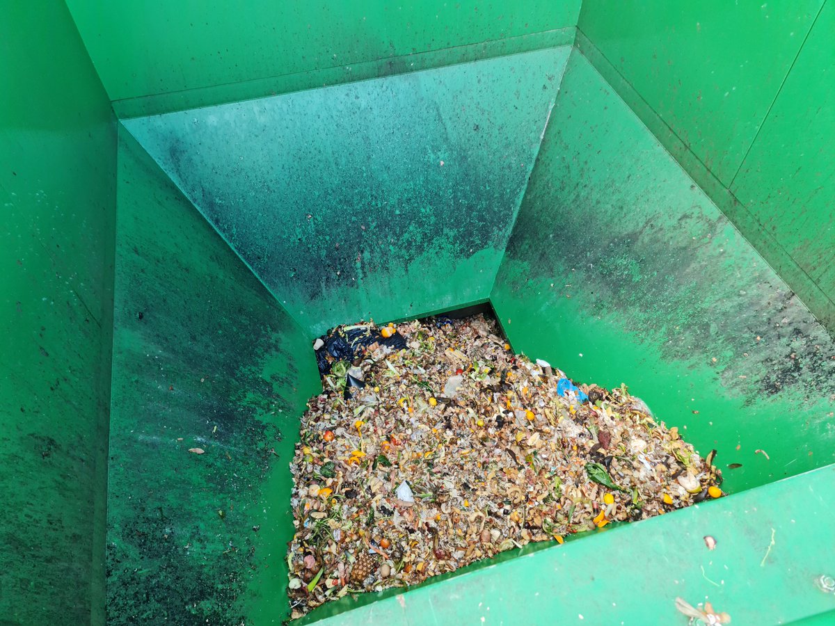 hoop_eu's tweet photo. ♻️🌟Last month, our partners RdA Climate Solutions and @baxcompany visited LIPOR, the Intermunicipal Waste Management Service of Greater Porto, to contribute to assessing and improving the maturity and bankability of #UrbanCircularBioeconomy projects.

#Porto #LIPOR https://t.co/gTuIoPvbKz
