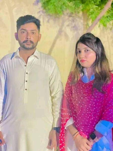 ZahoorSb's tweet photo. کائنات کا پورا نظام ہی محبت کی عکاسی کرتا ہوا نظر آتا ہے پر نا جانے کیوں محبت کے نام پر لوگوں کے ذہن میں صرف عورت مرد کا نام ہی کیوں آتا ہے
#RipMurk https://t.co/ERVJKtPMgc