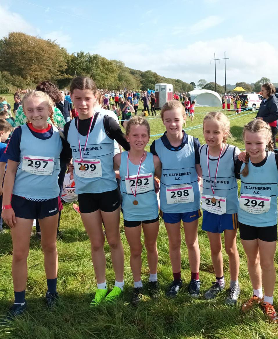 StCathsAC's tweet photo. These girls will be looking to defend the All Ireland team title they won in style on home soil last December. Ronan Geaney will always be in the mix in the boys section. Best of luck to all of them, your parents and excellent coaches are all very proud #KeepitCountry https://t.co/DunSfLCp30