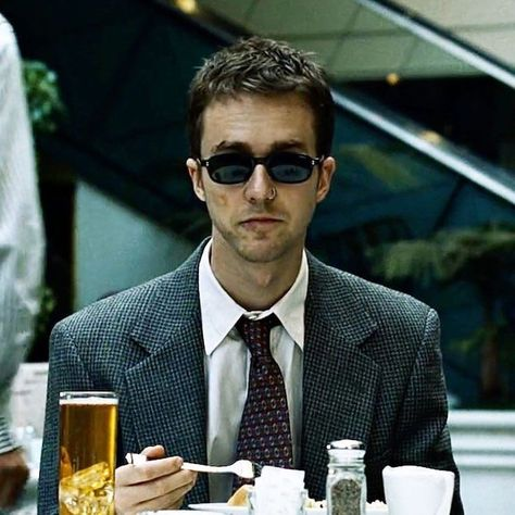 JackedAecus's tweet image. 12 Unspoken Rules For Men:

1. Never spend too much money on a woman.