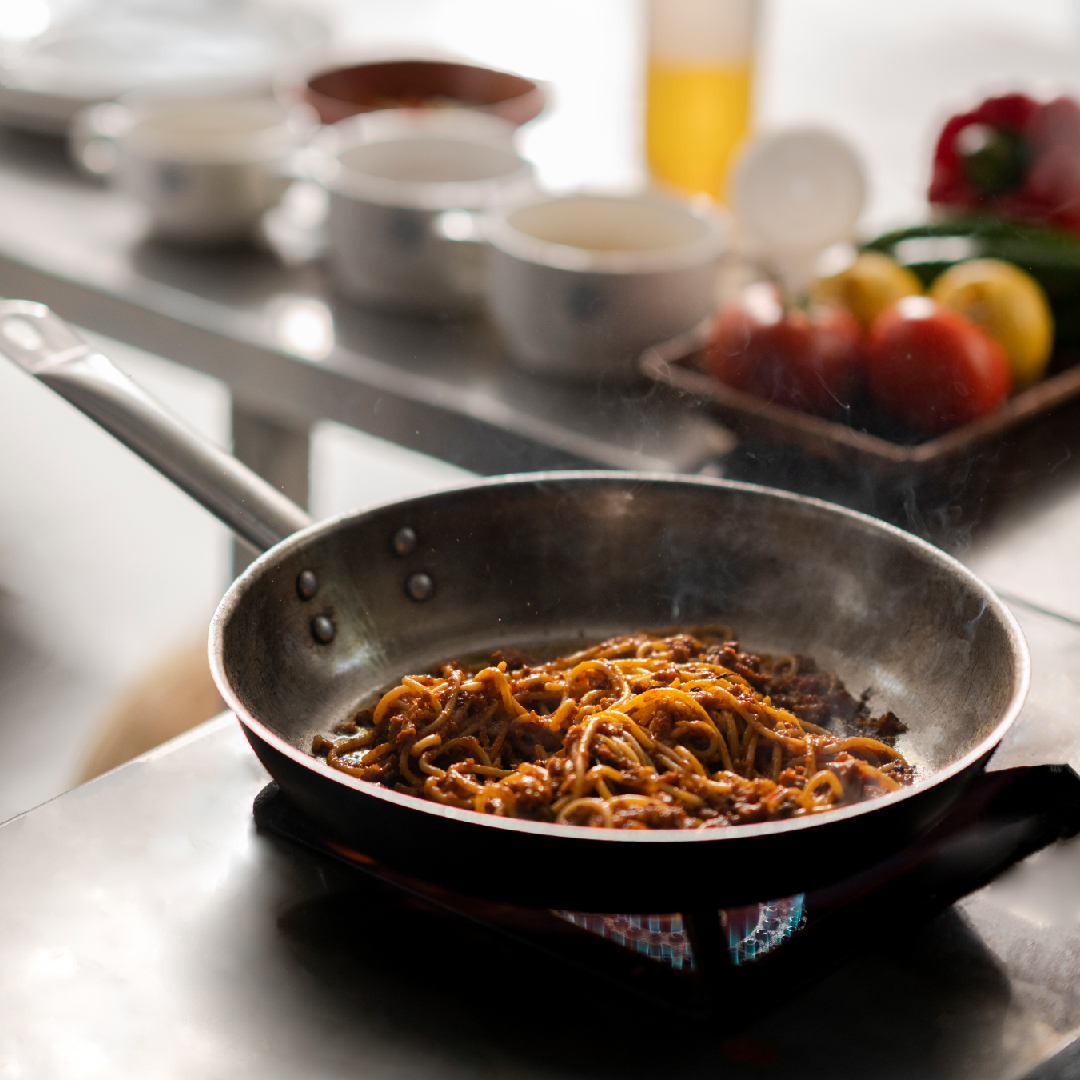 مزيج من النكهات الفاخرة في مطبخ جلنار🍽️.