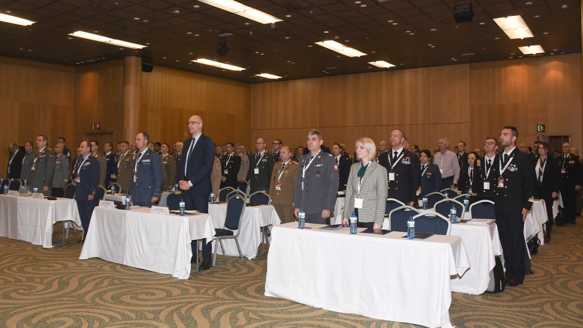 LWojskowa's tweet photo. Delegacja #LAW na posiedzeniu Komendantów #EUMACS 2023 w San Javier.  Uczestniczyło  37 uczelni wojskowych z Europy, przedstawiciel Ministerstwa Obrony Hiszpanii, Dyrektor European Security and Defence College w Brukseli i Przewodniczący Grupy Implementacyjnej programu #EMILYO https://t.co/D48uS1angT