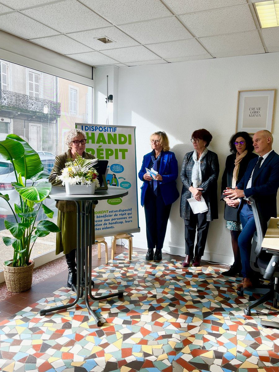 LoicPirron's tweet photo. #handicap #partenariat #nouvelleaquitaine #dordogne #dispositif #aidants #repit inauguration d’Handirepit24 bravo 👏🏻👏🏻 aux équipes!
@ARS_NAquit @anne-sophie rousseau-lavaud @michellelacoste @stephaniedeblois @sebastienjacquet @evabaltus @natachalamblin https://t.co/lp5cGFY5cB