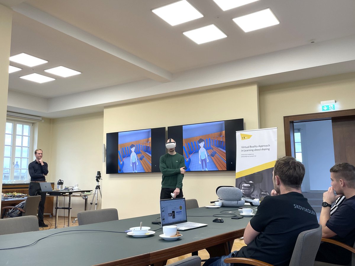 Yesterday, we hosted a multiplier event at <a href="/UniLeipzig/">UNIVERSITÄT LEIPZIG</a>! Enno Winkler (@SpoPsyLe) presented the #ViRAL project to colleagues from the University of Copenhagen (<a href="/UCPH_Research/">University of Copenhagen Research</a>), Denmark 🇩🇰.