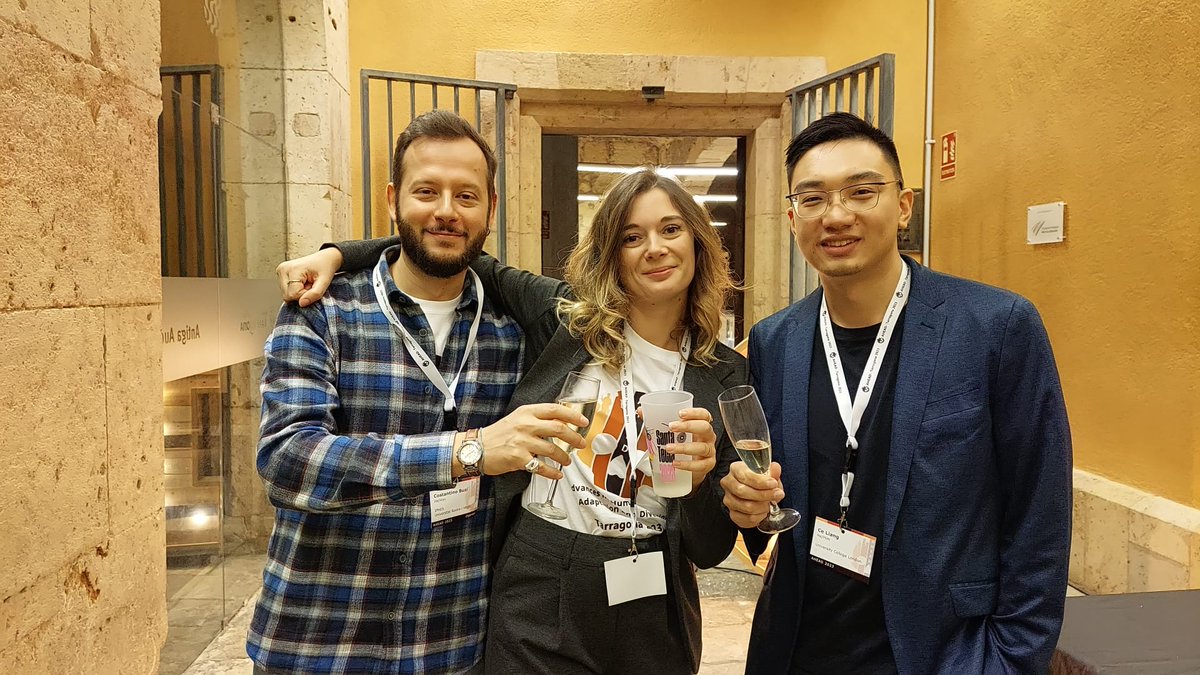 Ce Liang (@liang_ce96) on Twitter photo Its great pleasure to present my lastest work support by <a href="/moazenlab/">Moazen Lab</a> at <a href="/AHEADmeeting_/">AHEADmeeting</a>
So happy to meet <a href="/AntProfico/">Antonio Profico</a> Costantino Buzi & <a href="/Fede_anatomy/">Federica Landi</a> who helped a lot during past years, finially in person👏👏👏
Also a wonderful talk from colleague from @UCL <a href="/PaleoNicole/">Nicole Torres-Tamayo (she/her)</a> Its great pleasure to present my lastest work support by <a href="/moazenlab/">Moazen Lab</a> at <a href="/AHEADmeeting_/">AHEADmeeting</a>
So happy to meet <a href="/AntProfico/">Antonio Profico</a> Costantino Buzi & <a href="/Fede_anatomy/">Federica Landi</a> who helped a lot during past years, finially in person👏👏👏
Also a wonderful talk from colleague from @UCL <a href="/PaleoNicole/">Nicole Torres-Tamayo (she/her)</a>