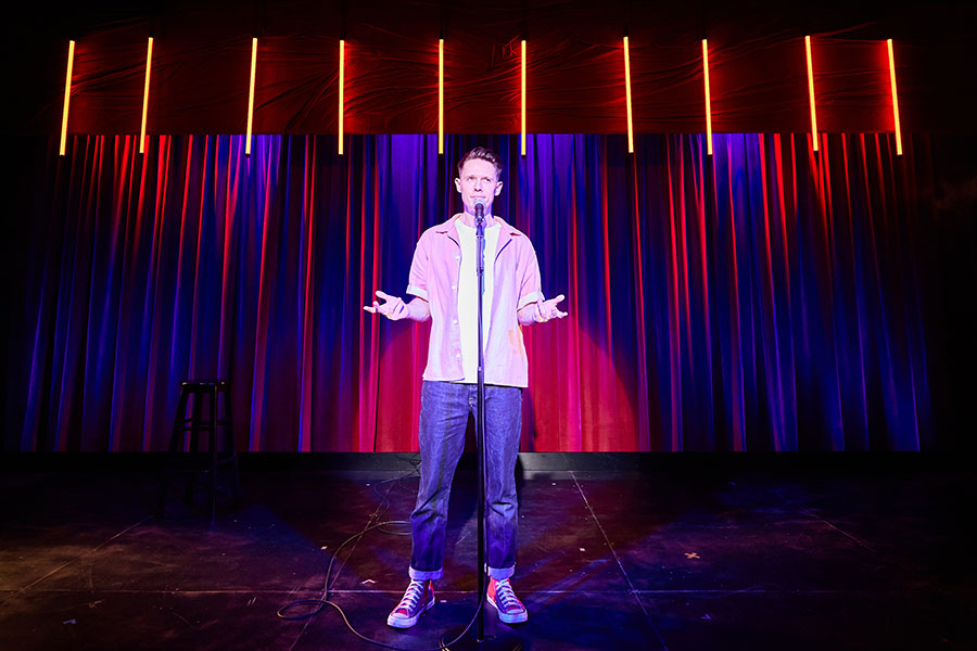 WhatsOnStage's tweet photo. Review: ★★★★★ for Feeling Afraid As If Something Terrible Is Going To Happen at the Bush Theatre  https://t.co/7Fes6EK5jz https://t.co/WVz8X2RA8f