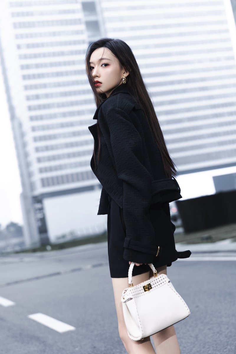 Fendi's tweet photo. Friend of the House Cheng Xiao wore #FendiWinter with a #FendiPeekaboo. https://t.co/xjOax5ibH3