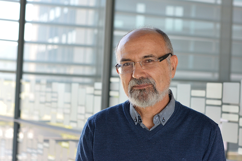 cimususc's tweet image. Felicitamos ao noso investigador #CiMUS Carlos Diéguez polo seu ingreso na @RAGalegaCiencia como académico numerario da sección de Bioloxía e Ciencias da Saúde da institución. 

🔗bit.ly/3sDaOvo