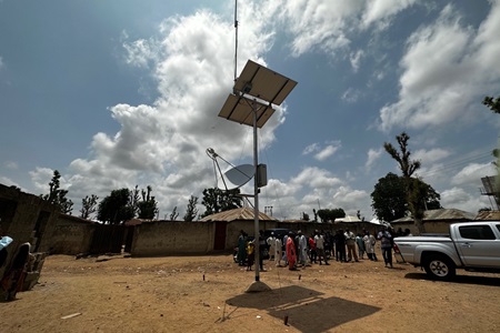 SatelliteProME's tweet image. Intelsat and Africa Mobile Networks expand cellular coverage across Africa satelliteprome.com/news/intelsat-…
@INTELSAT @AfricaMobNet #cellularcoverage