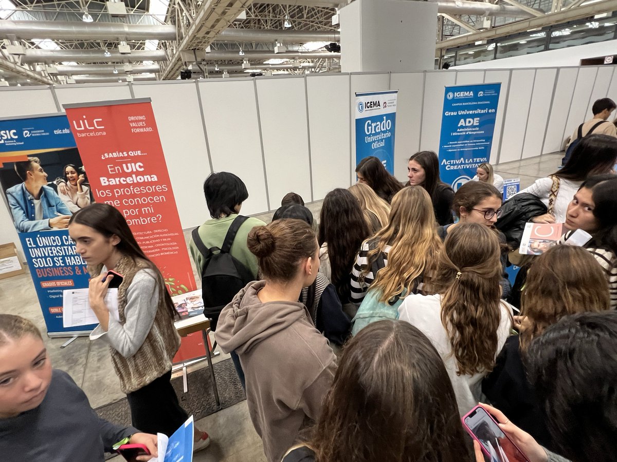 FapelUDay <a href="/Universityday/">University Day</a> 
Anem per Catalunya ajudant famílies i alumnes en la orientació acadèmica!