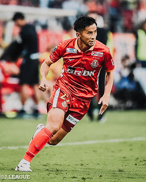 J_League's tweet photo. 🎂 HAPPY BIRTHDAY 🎂

本日11月17日は
名古屋グランパス
前田直輝 選手の29歳の誕生日です👏

前田選手、
おめでとうございます🎊

@nge_official https://t.co/99GM5qS45i