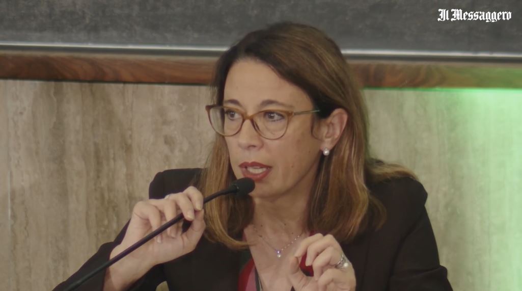 <a href="/SapienzaRoma/">Sapienza Università di Roma</a> <a href="/palermofabrizio/">Fabrizio Palermo</a> <a href="/AceaGruppo/">Acea Gruppo</a> <a href="/Infraspa/">Infrastrutture S.p.A.</a> <a href="/robymarracino/">Roberta Marracino</a> <a href="/Accenture/">Accenture</a> "Per andare verso la decarbonizzazione dell'economia si prevedono 6,4 triliardi di investimenti l'anno. Questi investimenti avranno bisogno di persone con competenze specifiche". <a href="/robymarracino/">Roberta Marracino</a> Growth &amp; Strategy Lead <a href="/Accenture/">Accenture</a> a #Moltofuturo con Costanza Calabrese e Christian