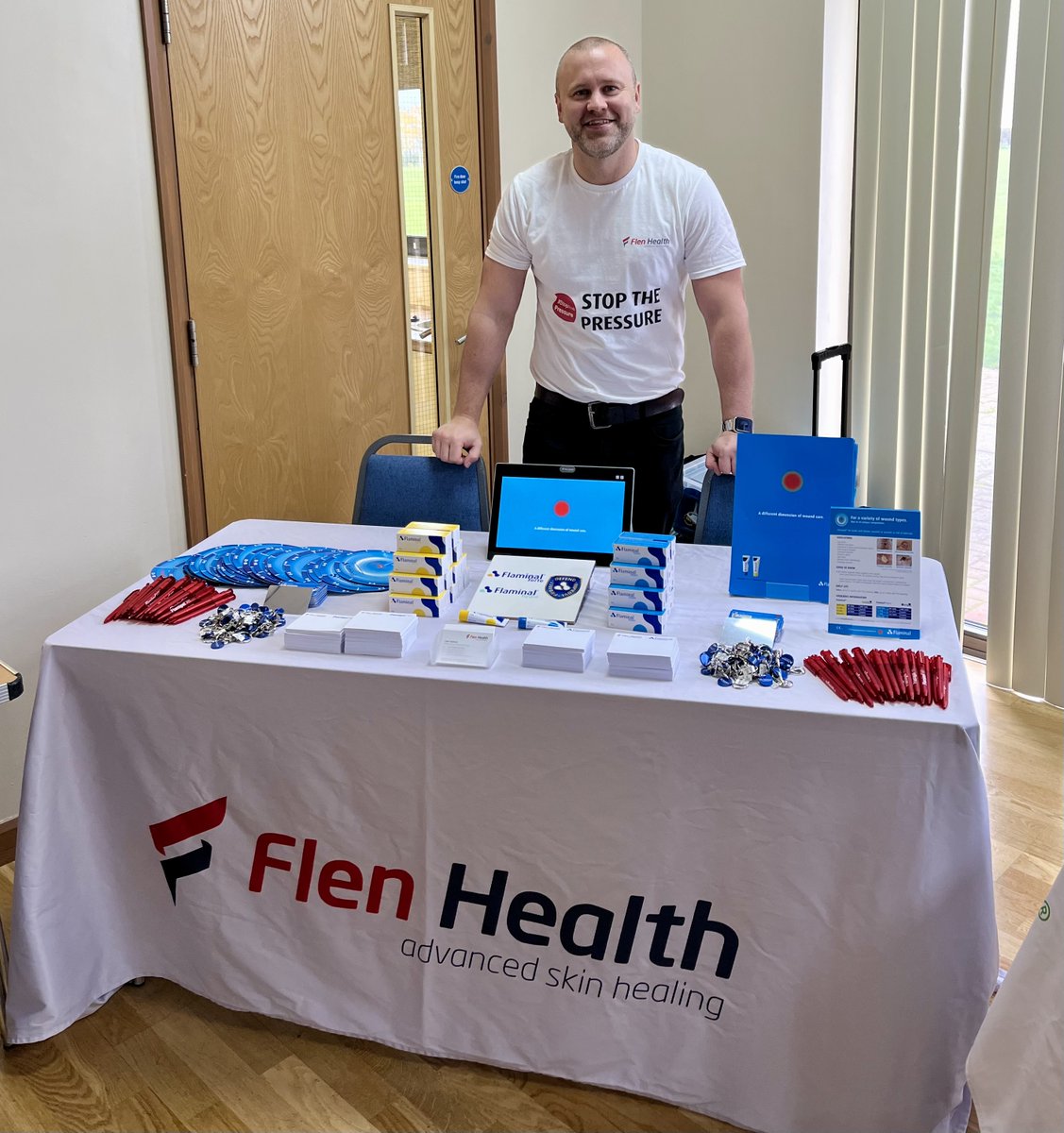 Liam_FlenHealth's tweet photo. It's #StopThePressure day, I'm with the lovely #TissueViabilty team @ULHT_News. Supporting with educating teams with treating #PressureUlcers and how #Flaminal can help clinically whilst improving quality of life for the patients.
@FlenHealth_UK
#StopPressureUlcersDay https://t.co/YhJ2zPpCNc