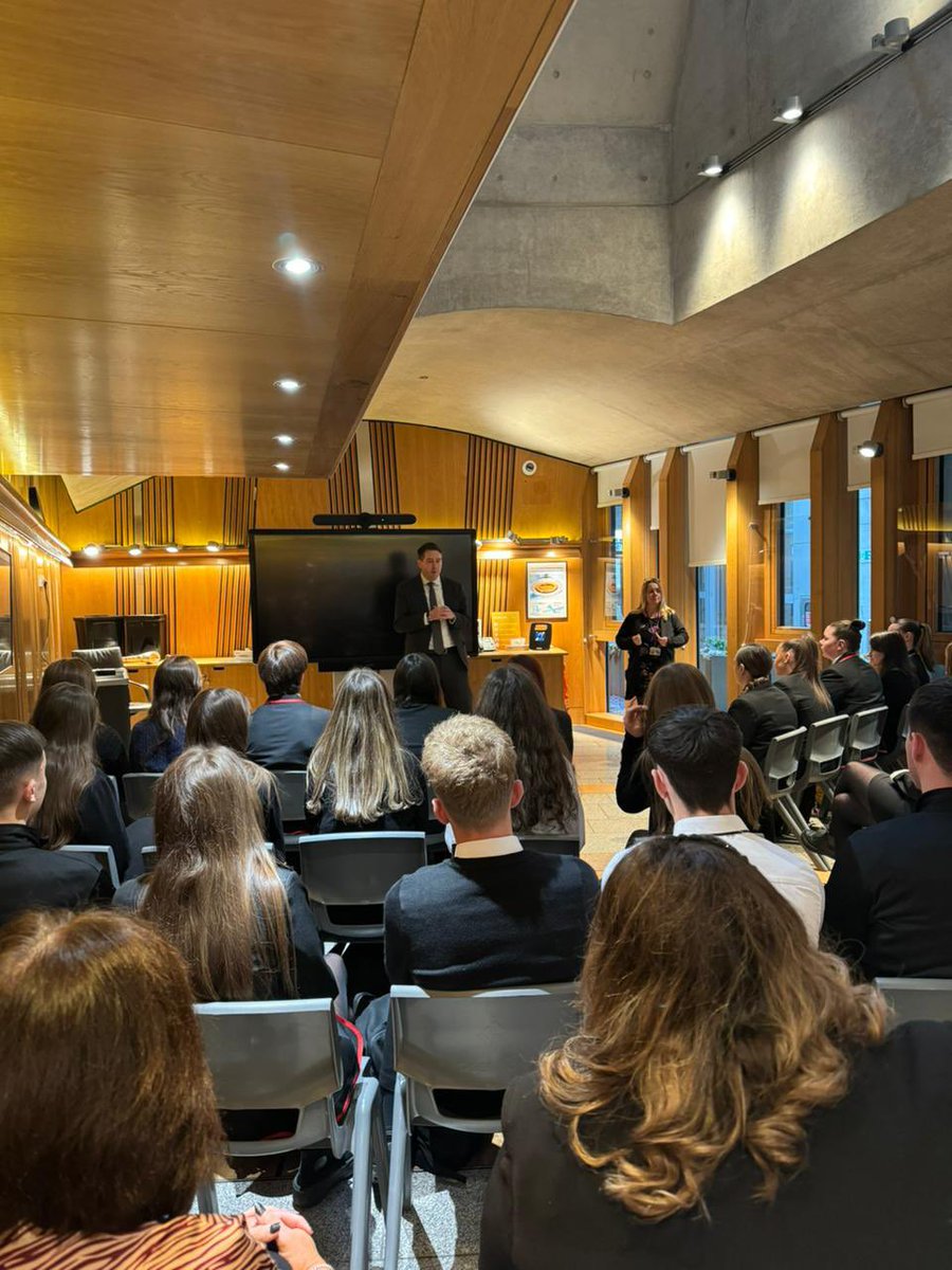 Also a huge thank you to <a href="/NeilBibby/">Neil Bibby 🇺🇦</a> who took the time to attend a Q&amp;A session with our Higher pupils 👏🏼